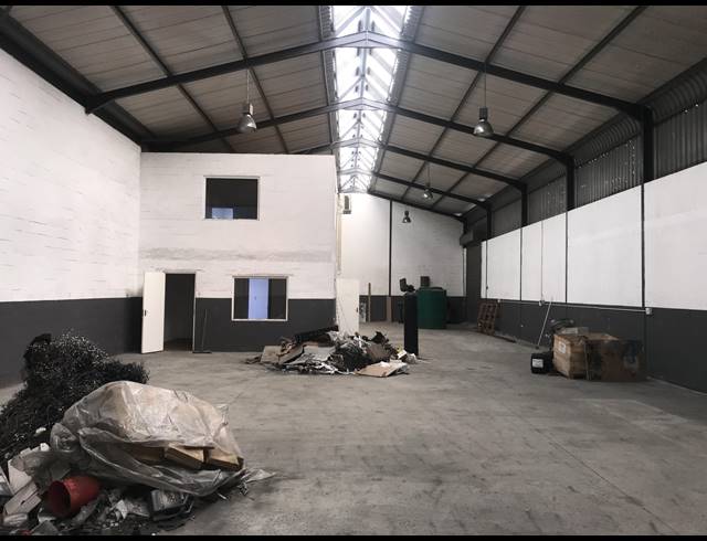 362M² FACTORY TO LET IN STIKLAND INDUSTRIAL